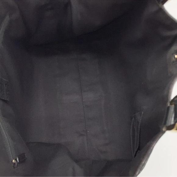 Authentic GUCCI GG Supreme Black Abby Tote Bag - Picture 10 of 15